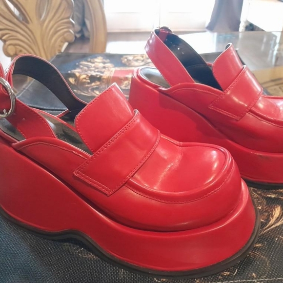 Red Slingbacks - Picture 7 of 7